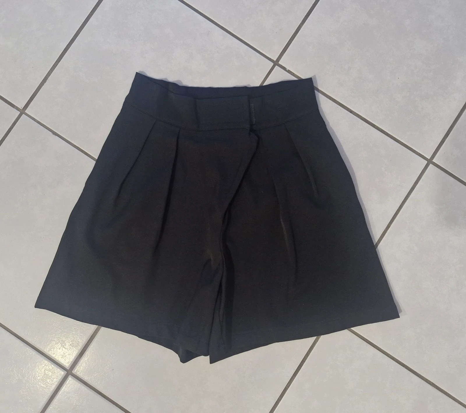 Looner loose shorts Size M Excellent condition – photo 2